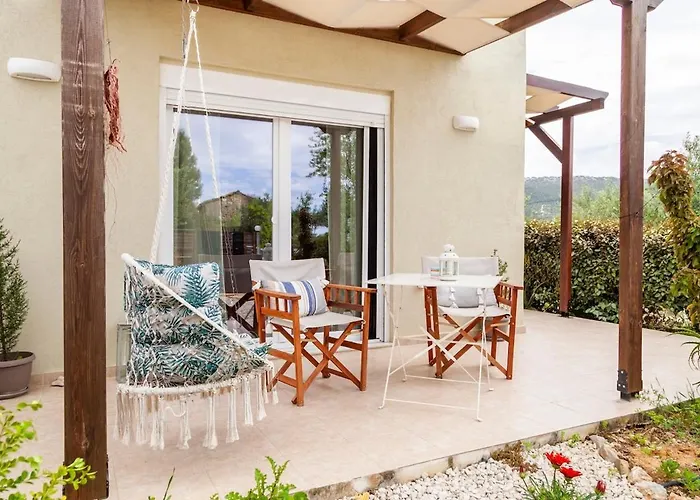 Meliterra * Гиалова